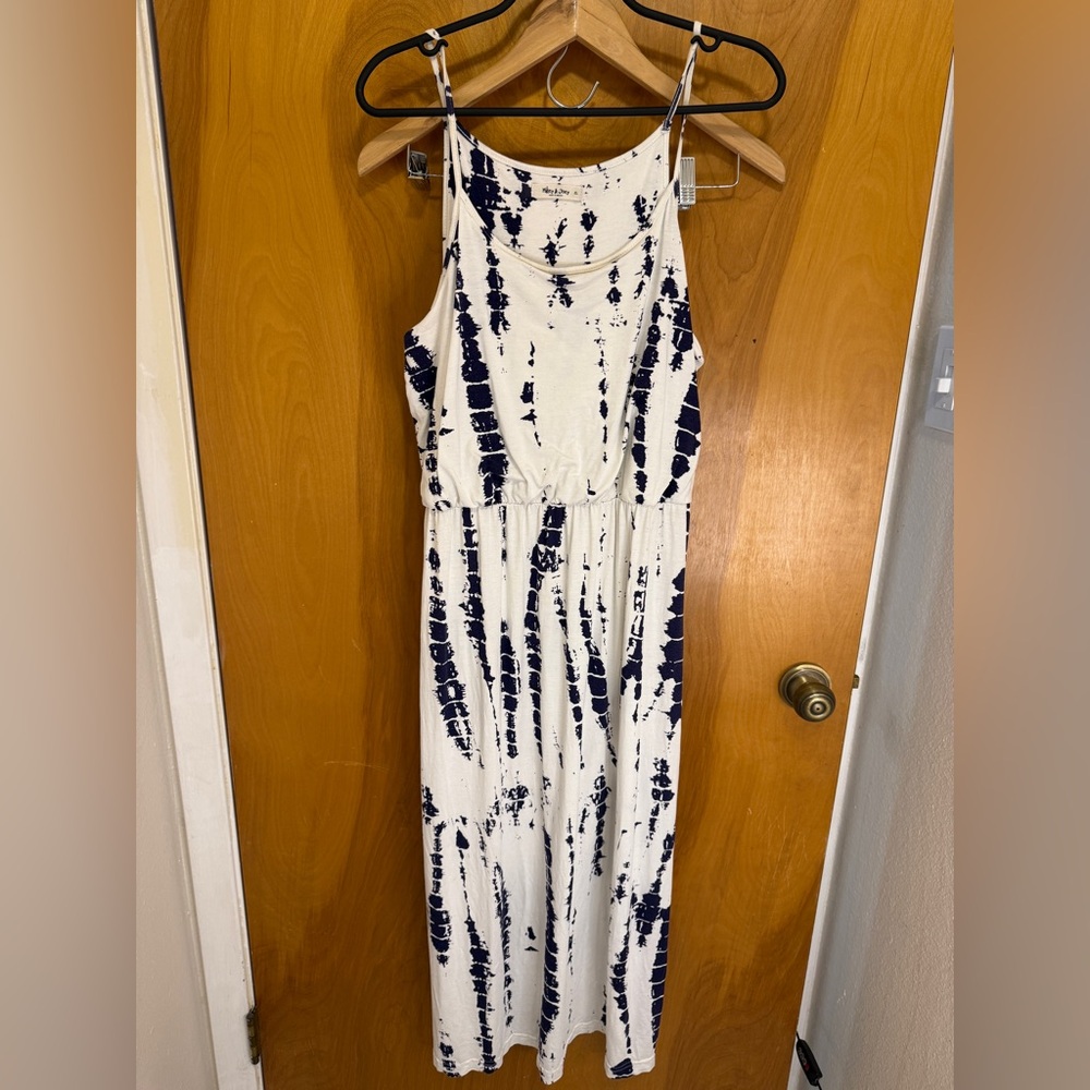 Stylish Tie-Dye Midi Dress